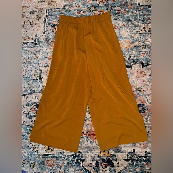 Zara Wide-leg Cropped Palazzo Pants
Size Medium - Picture 3 of 7